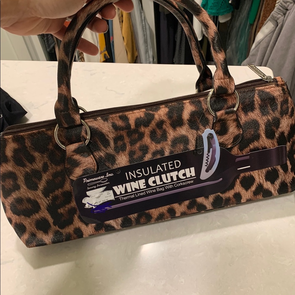 Wine clutch